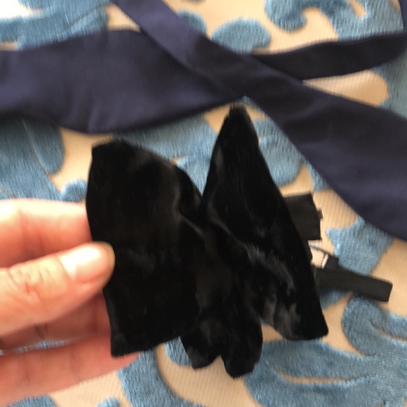 Classic Bow Tie - Picture 3 of 6